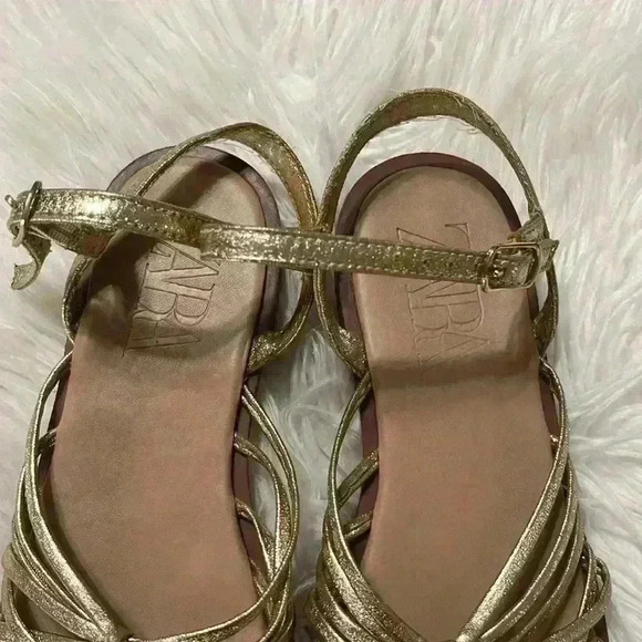 Zara kids multi strap gold sandals - Picture 3 of 10